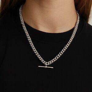Elegant Silver ‘T-Bar’ Necklace